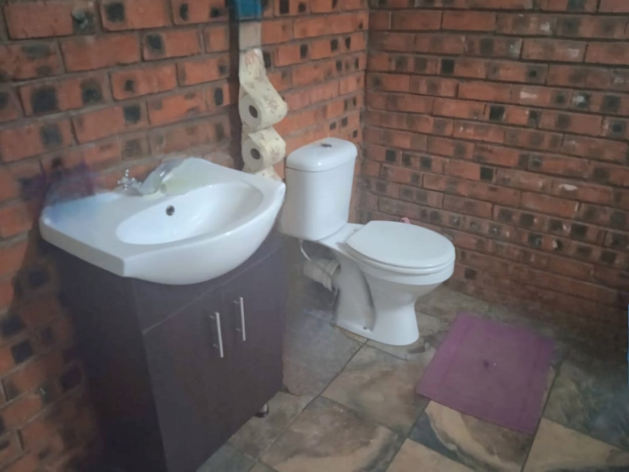 4 Bedroom Property for Sale in Wilgehof Free State